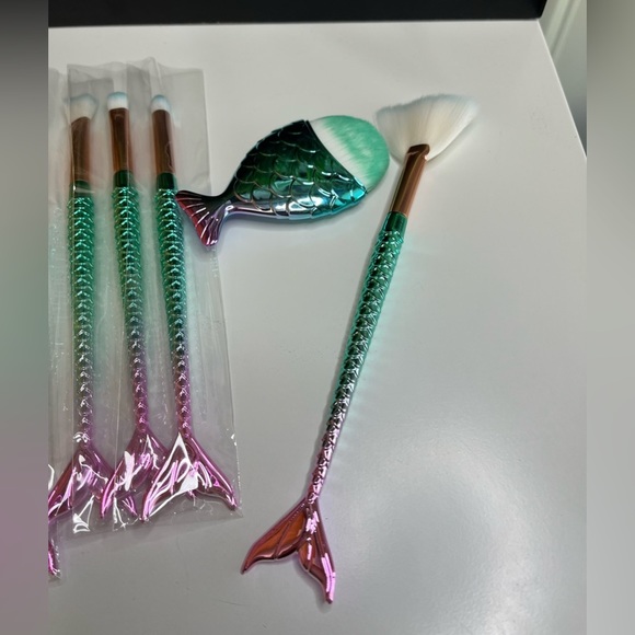 💥🧜♀️NEW💥MAKEUP Brush set 11 pieces Mermaid iridescent green purple eyes… - Picture 14 of 16